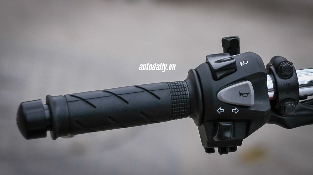 Ảnh chi tiết Honda CB400 2015 vừa cập bến Việt Nam CB400 2015 (6).jpg