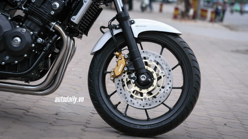 Ảnh chi tiết Honda CB400 2015 vừa cập bến Việt Nam CB400 2015 (9).jpg
