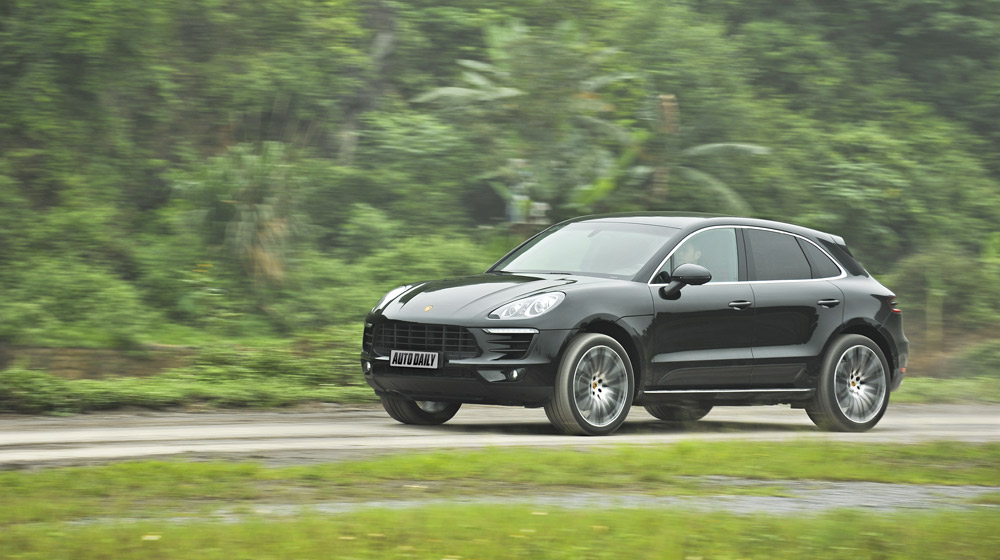 Dưới 3 tỷ đồng nên chọn SUV hạng sang nào? posche macan (31).jpg