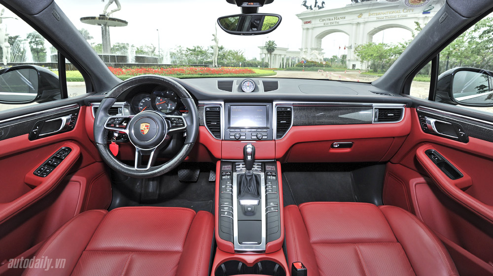 Dưới 3 tỷ đồng nên chọn SUV hạng sang nào? posche macan (51).jpg