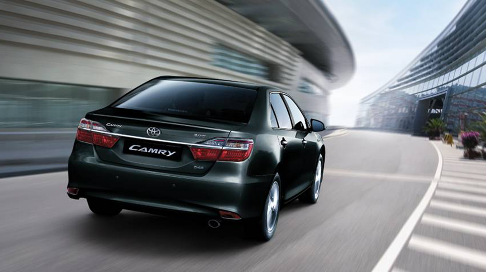 So sánh trực quan Toyota Camry 2015 và phiên bản cũ Camry 2015 (7).jpg