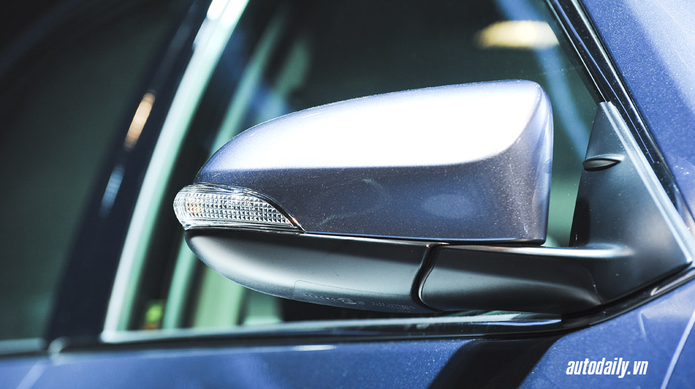 Ảnh chi tiết so sánh trực quan Toyota Camry 2015 và phiên bản cũ anh chi tiet camry 2015 (19).jpg