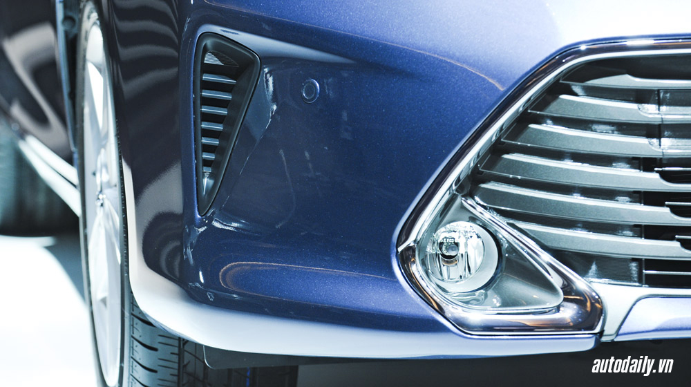 Ảnh chi tiết so sánh trực quan Toyota Camry 2015 và phiên bản cũ anh chi tiet camry 2015 (21).jpg