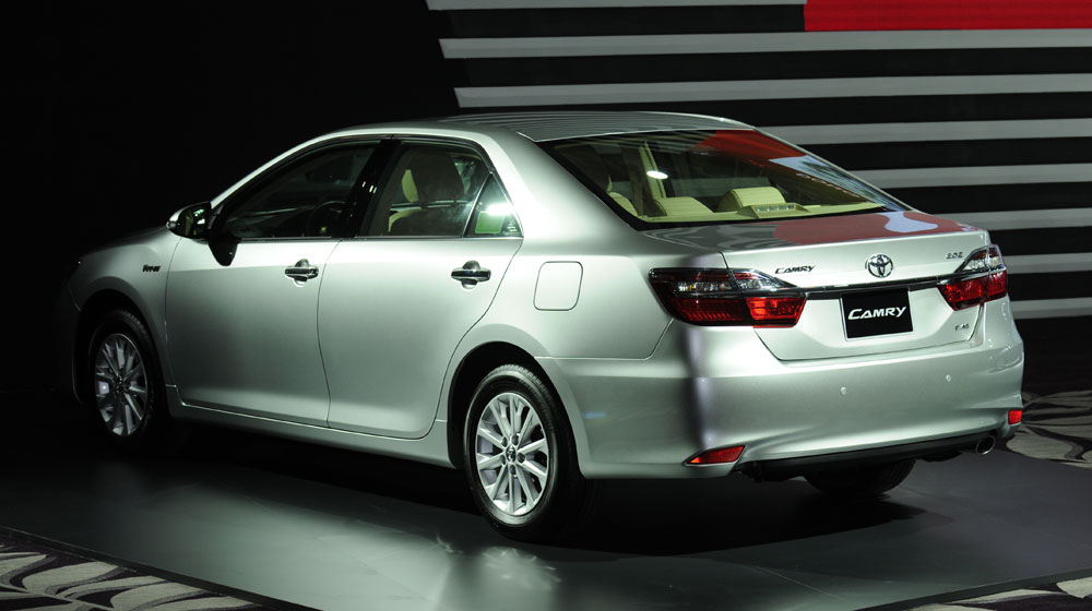 Chính thức ra mắt, Toyota Camry 2015 có giá từ 1,078 tỷ đồng camry-2015-3.jpg