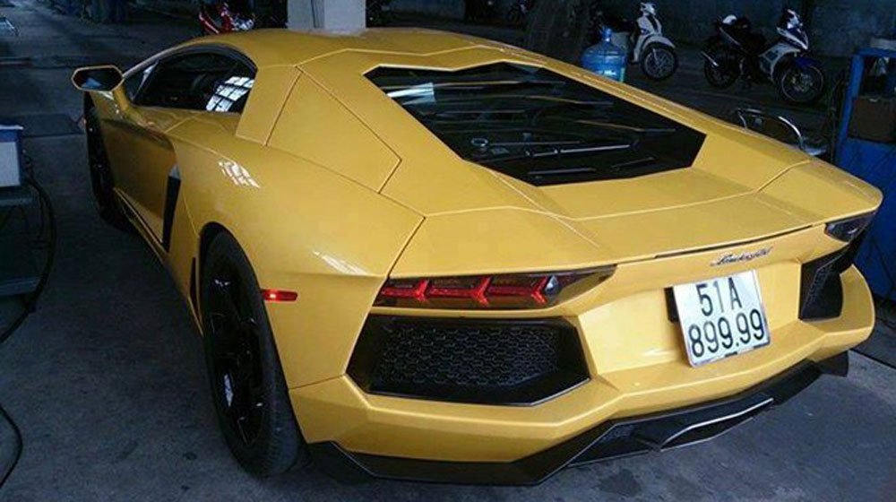 Xế hộp 26 tỷ đồng cùng mang biển “khủng” tại Sài Gòn và Hà Nội xe sang trung bien (1).jpg