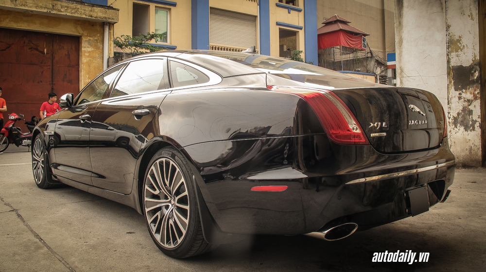 Jaguar XJ Ultimate hàng hiếm xuất hiện tại Hải Phòng XJ ultimate (4).jpg