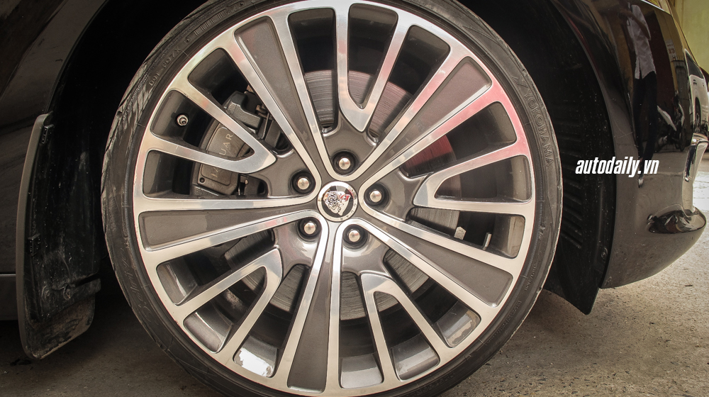 Jaguar XJ Ultimate hàng hiếm xuất hiện tại Hải Phòng XJ ultimate (6).jpg