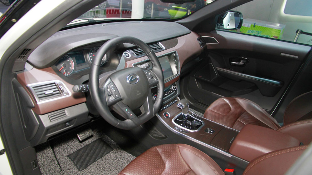 Ảnh chi tiết xe nhái Landwin X7 landwind-x7-12-1.jpg