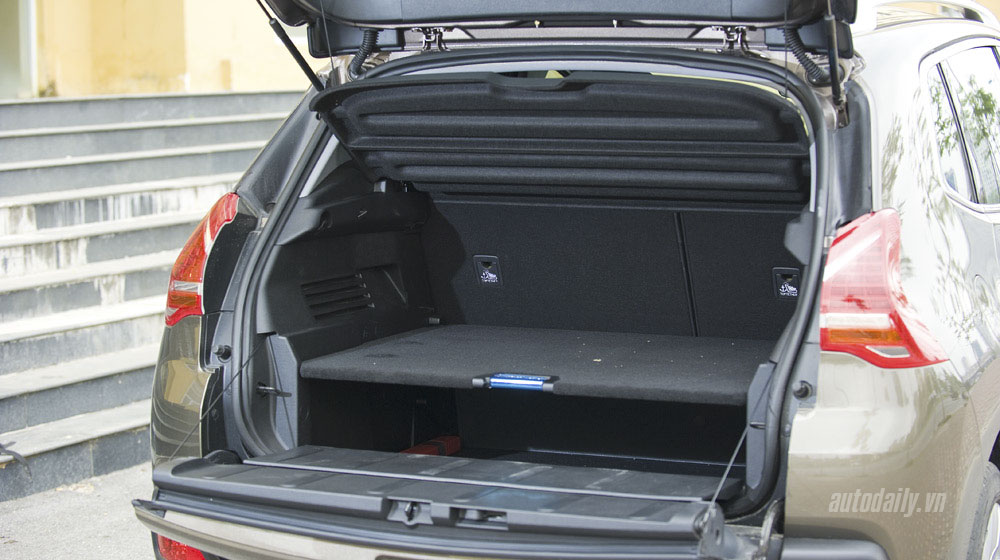 Ảnh chi tiết nội thất Peugeot 3008 Peugeot-3008-(20).jpg