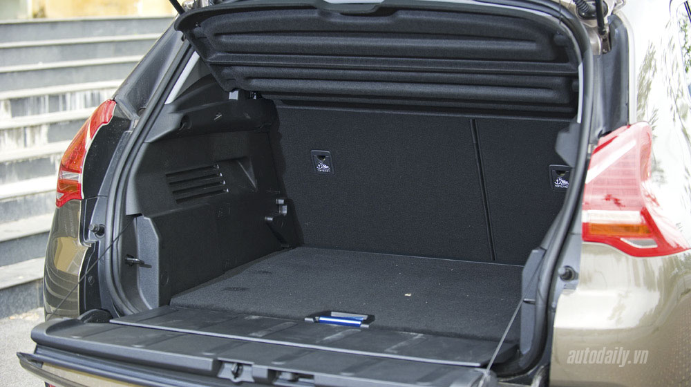 Ảnh chi tiết nội thất Peugeot 3008 Peugeot-3008-(22).jpg