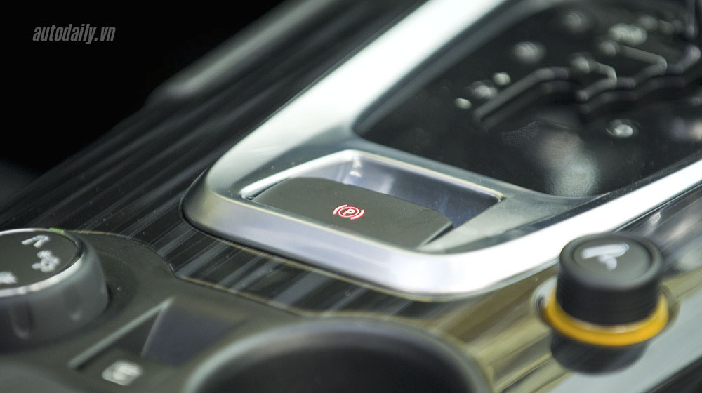 Ảnh chi tiết nội thất Peugeot 3008 Peugeot-3008-(28)-1.jpg