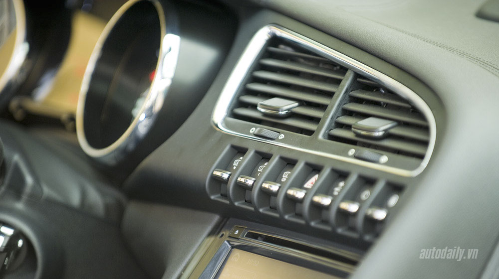 Ảnh chi tiết nội thất Peugeot 3008 Peugeot-3008-(31)-1.jpg