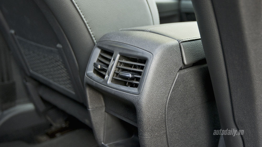 Ảnh chi tiết nội thất Peugeot 3008 Peugeot-3008-(47).jpg