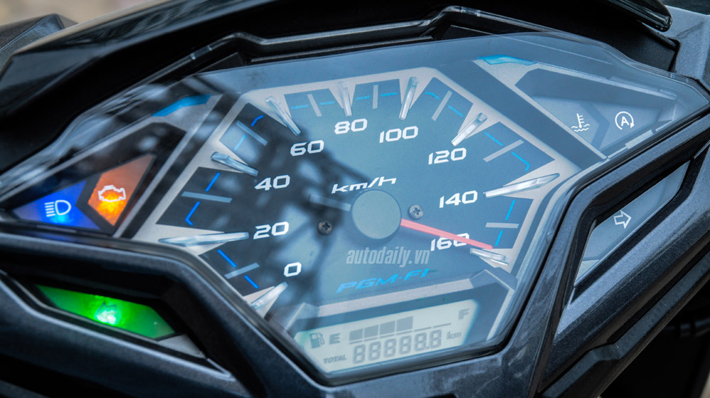 Ảnh chi tiết Honda Vario 150 eSP 2015 đầu tiên về Hà Nội honda Vario 150 (4).jpg