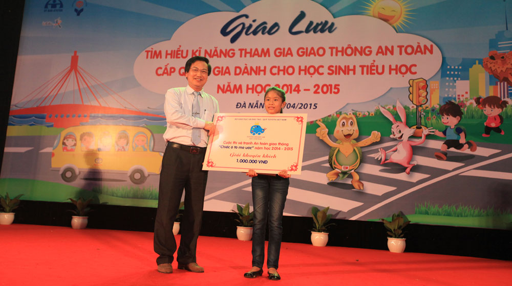 Toyota Việt Nam tổ chức Hội thảo về ATGT toyota-vietnam (1).jpg