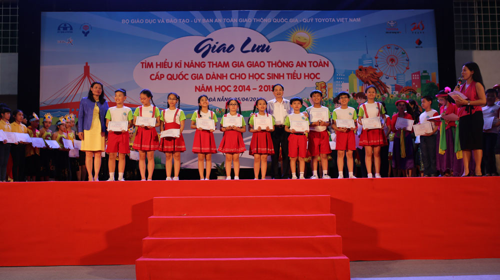 Toyota Việt Nam tổ chức Hội thảo về ATGT toyota-vietnam (2).jpg