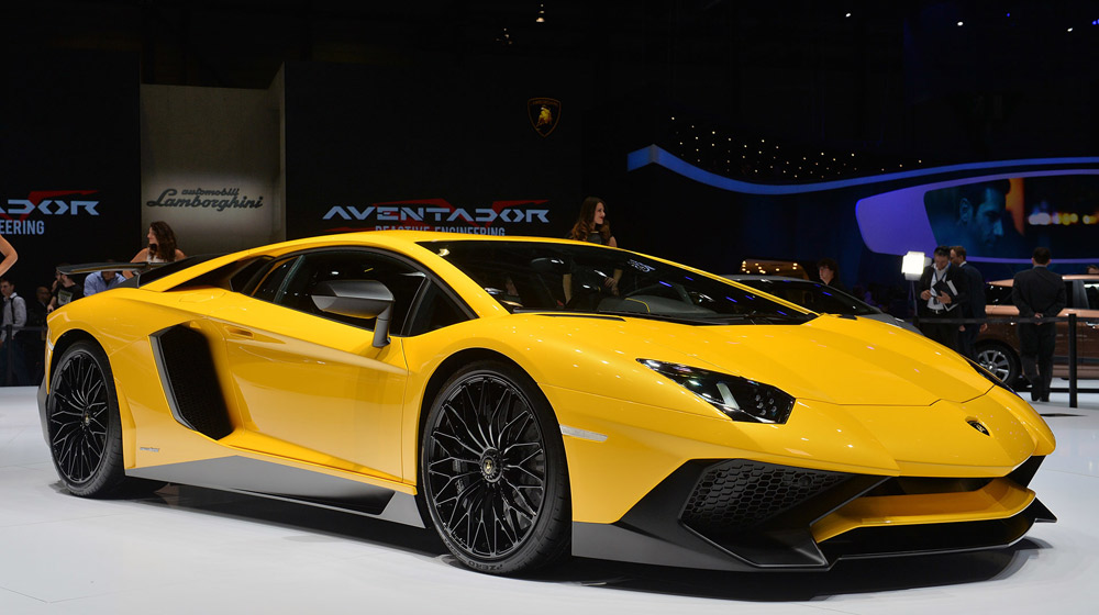 Siêu xe nào mạnh nhất khi sử dụng động cơ V12? 01-lamborghini-aventador-lp7504-sv-geneva-1.jpg