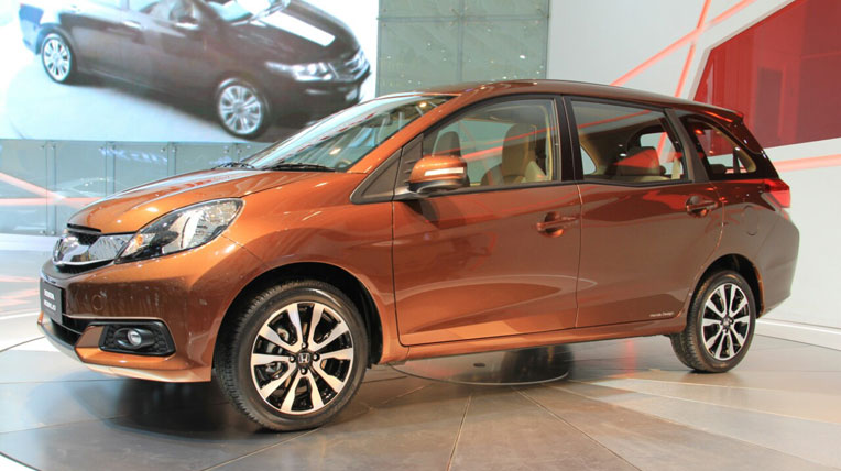 Ôtô giá 200 triệu đồng: “Nhìn người mà ngẫm đến ta” Honda-Mobilio-autodaily.jpg