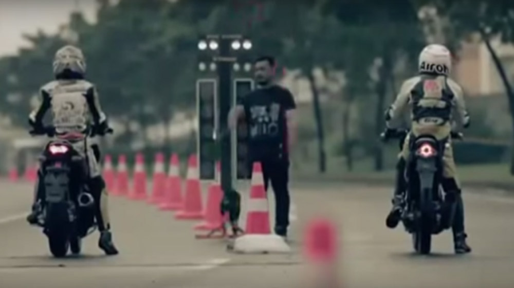 Video: Exciter 150 đọ sức cùng Raider 150 clip-exciter-150-va-raider-150-cuoc-so-tai-lan-2-9124-1430970207-554adf5f7d420.jpg