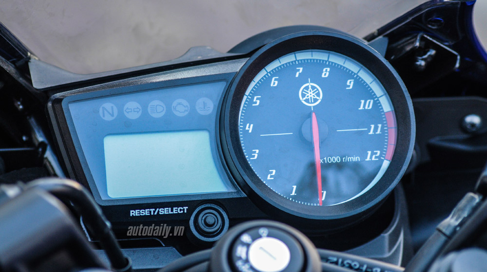 Ảnh chi tiết Yamaha R15 3.0 2015 tại Hà Nội Yamaha r15 2015 (15).jpg