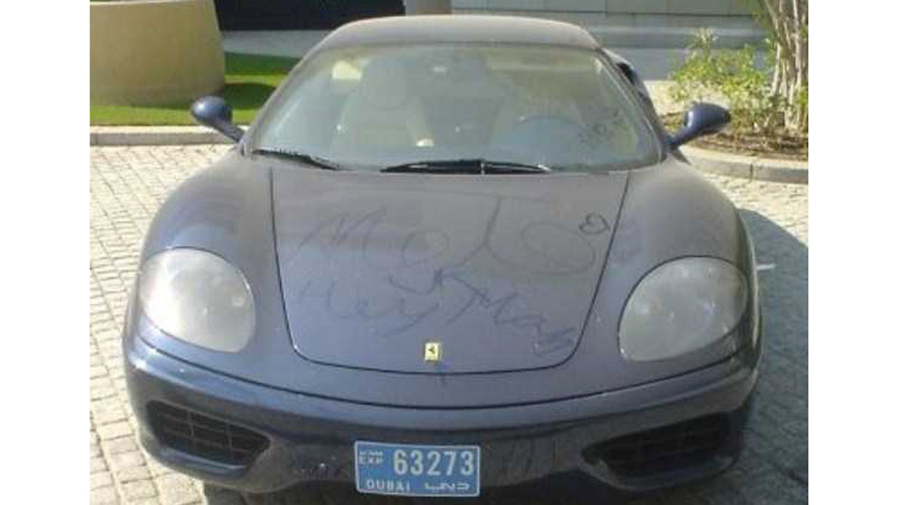 Siêu xe bị bỏ hoang, chuyện bình thường ở Dubai sieu xe bi bo hoang (3).jpg