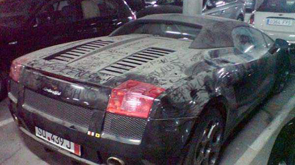 Siêu xe bị bỏ hoang, chuyện bình thường ở Dubai sieu xe bi bo hoang (4).jpg