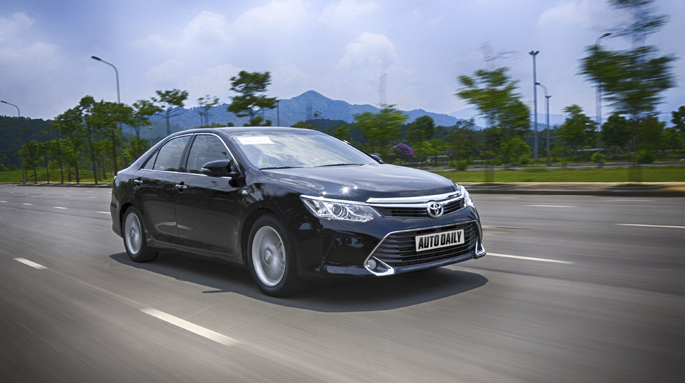 Toyota Camry 2.5Q 2015: Xe cho “sếp” trẻ Toyota-Camry-2 (13).jpg