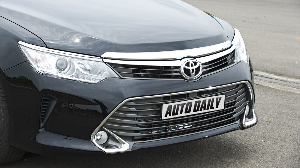 Ảnh ngoại thất Toyota Camry 2.5Q 2015 Toyota-Camry-2 (18).jpg