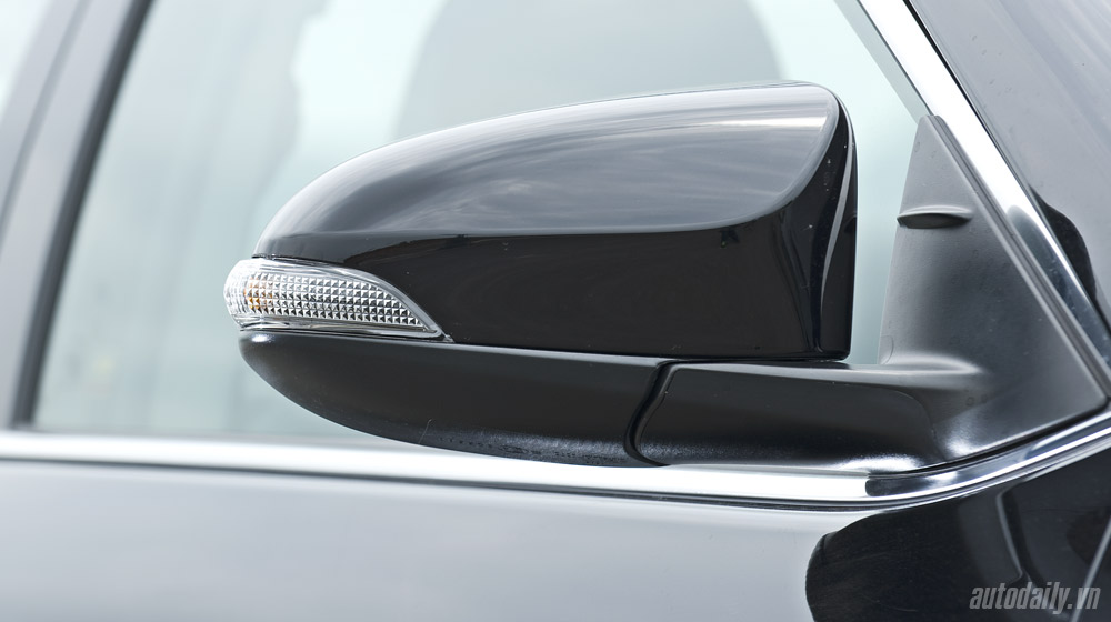 Ảnh ngoại thất Toyota Camry 2.5Q 2015 Toyota-Camry-2 (21).jpg