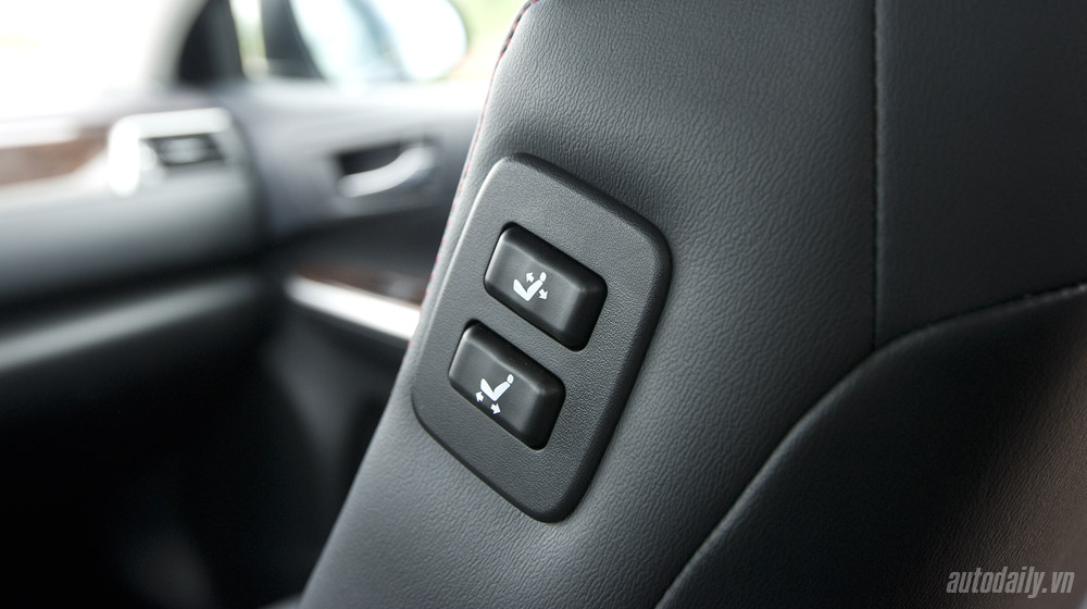 Ảnh nội thất Toyota Camry 2.5Q 2015 Toyota-Camry-2 (33).jpg