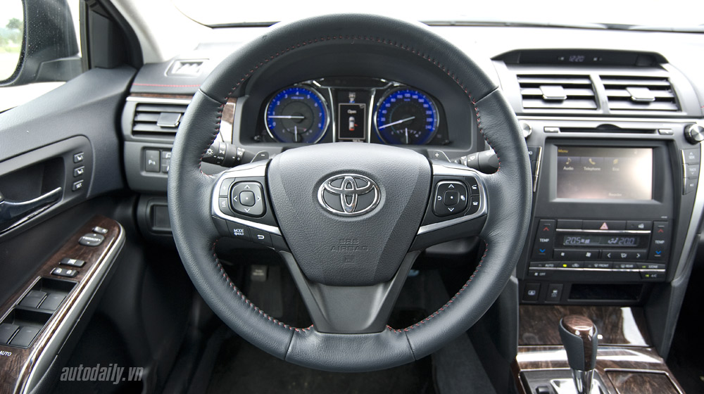 Ảnh nội thất Toyota Camry 2.5Q 2015 Toyota-Camry-2 (35)-2.jpg