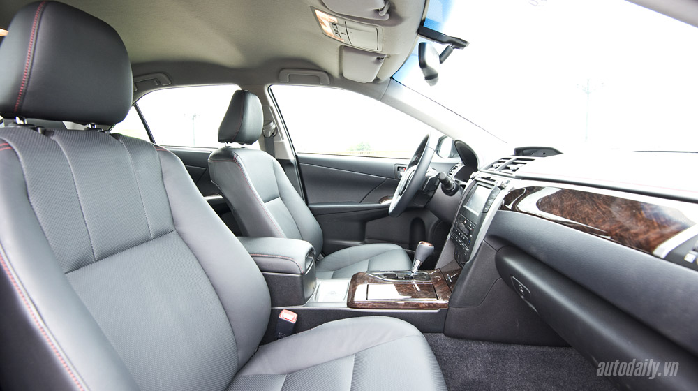 Toyota Camry 2.5Q 2015: Xe cho “sếp” trẻ Toyota-Camry-2 (40).jpg