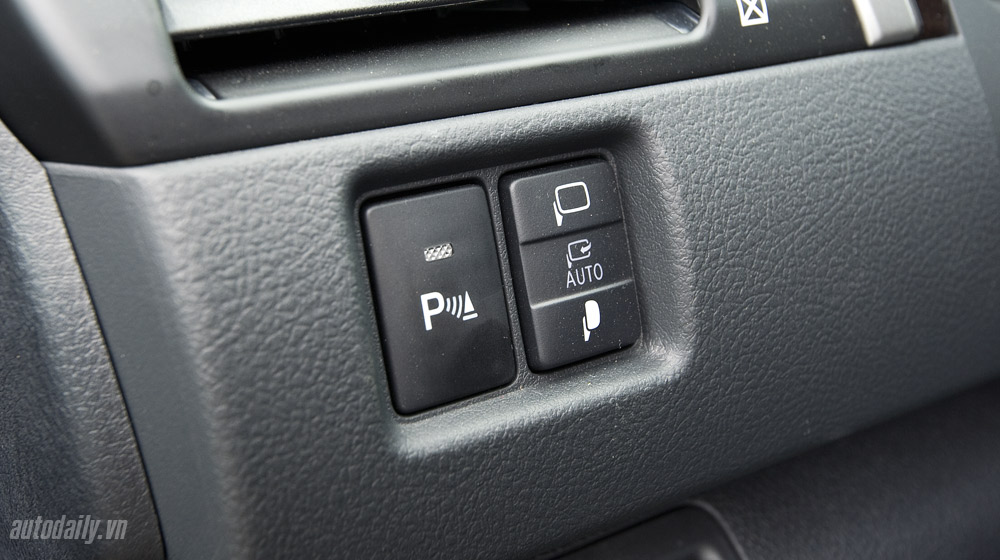 Ảnh nội thất Toyota Camry 2.5Q 2015 Toyota-Camry-2 (41).jpg