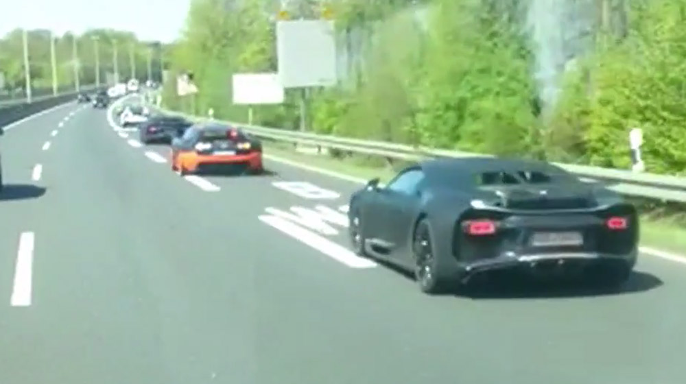 Hình ảnh thực tế đầu tiên của siêu phẩm Bugatti Chiron bugatti--(1).jpg