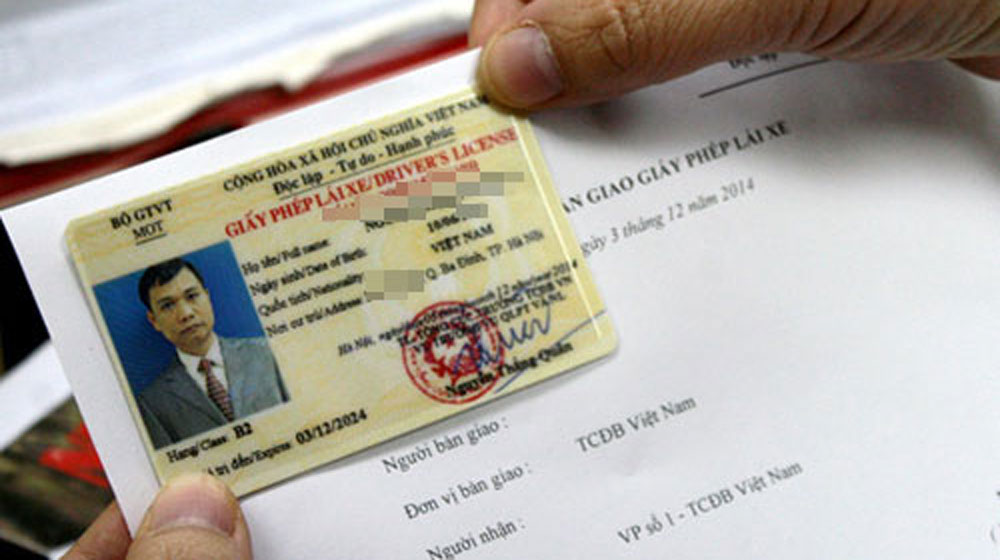 Việt Nam sẽ có thêm giấy phép lái xe số tự động gplx.jpg