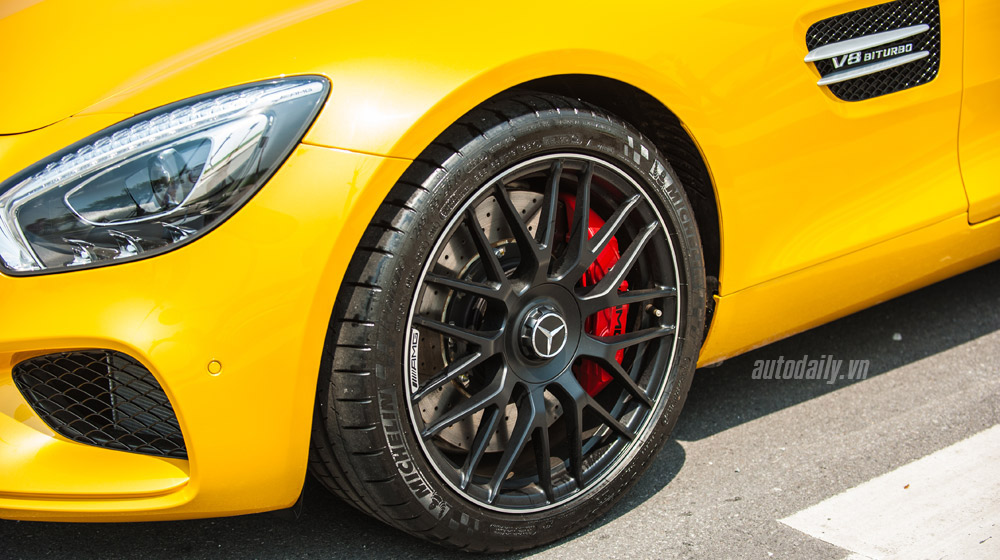 Mãn nhãn với vẻ đẹp của Mercedes AMG GT S tại Hà Nội mercedes-AMG-GT-S-(11).jpg