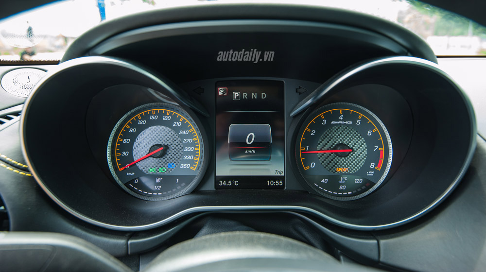 Mãn nhãn với vẻ đẹp của Mercedes AMG GT S mercedes-AMG-GT-S-(29).jpg