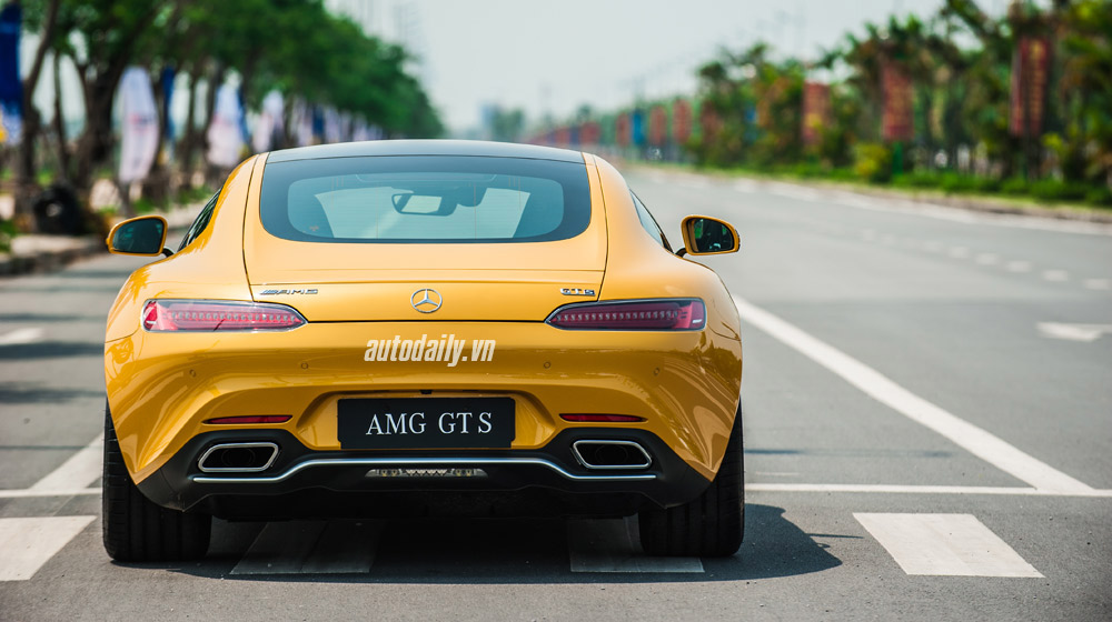 Mãn nhãn với vẻ đẹp của Mercedes AMG GT S tại Hà Nội mercedes-AMG-GT-S-(5).jpg