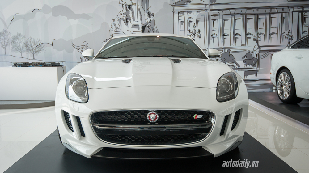 Ngắm xe thể thao Jaguar tiền tỷ tại Hà Nội F-Type_Ha_Noi (3).jpg