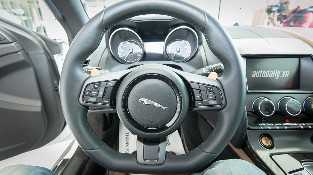 Ngắm xe thể thao Jaguar tiền tỷ tại Hà Nội F-Type_Ha_Noi (9).jpg