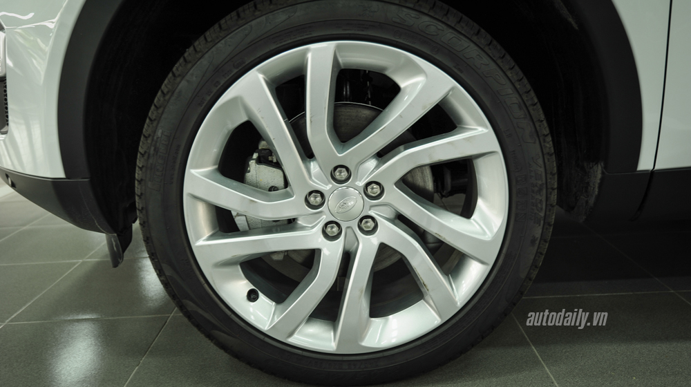 Ảnh chi tiết Land Rover Discovery Sport 2015 vừa ra mắt Land_Rover_Discovery_Sport_2015 (8).jpg