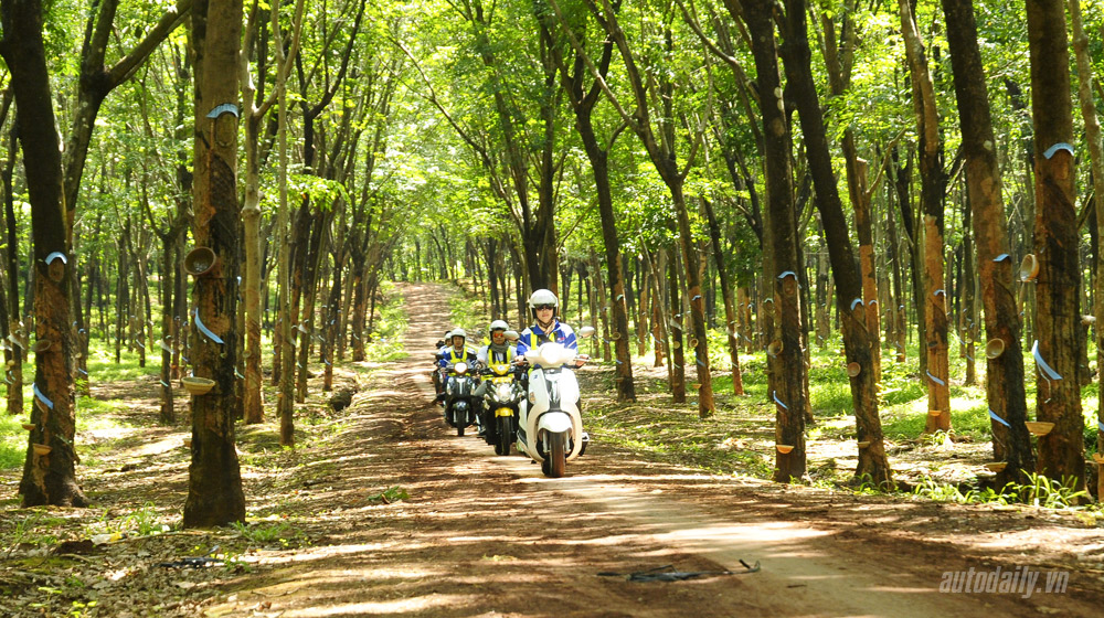 Ảnh Hành trình ngày 1 Yamaha Asia Blue Core Touring 2015 Yamaha hanh trinh ket noi dam me (5).jpg