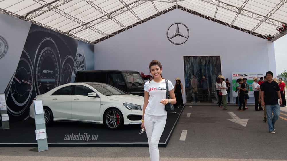 Á hậu Huyền My hào hứng trải nghiệm trên xe Mercedes-Benz johnny-toi-nguyen-(49).jpg