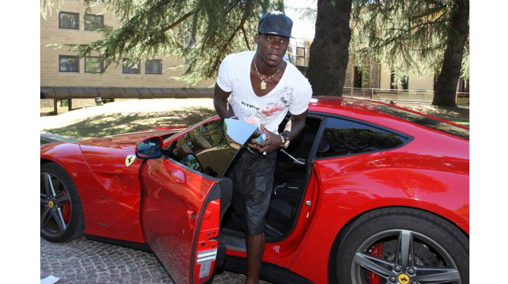 Siêu sao Mario Balotelli bị cấm lái xe vì chạy quá tốc độ Balotelli-F12.jpg