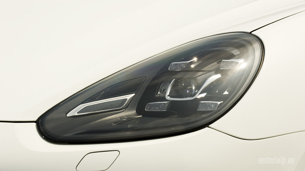 Ảnh chi tiết ngoại thất Porsche Cayenne 2015 Porsche Cayenne 2015 (43).jpg