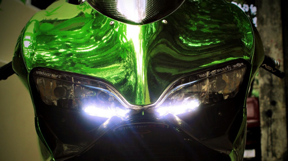 Ảnh Ducati 899 Panigale độ màu xanh lá ducati-899-panigale-ban-do-mau-chrome-cuc-an-tuong-3960-1431671973-555594a5c7437.jpg