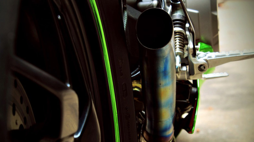 Ảnh Ducati 899 Panigale độ màu xanh lá ducati-899-panigale-ban-do-mau-chrome-cuc-an-tuong-3960-1431672051-555594f335dc2.jpg