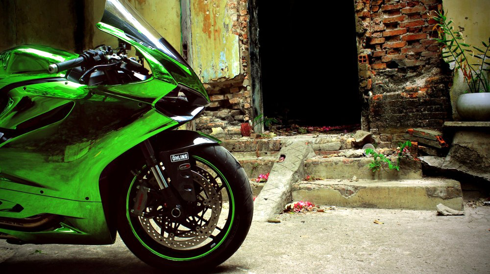 Ảnh Ducati 899 Panigale độ màu xanh lá ducati-899-panigale-ban-do-mau-chrome-cuc-an-tuong-3960-1431672124-5555953c2bd02.jpg