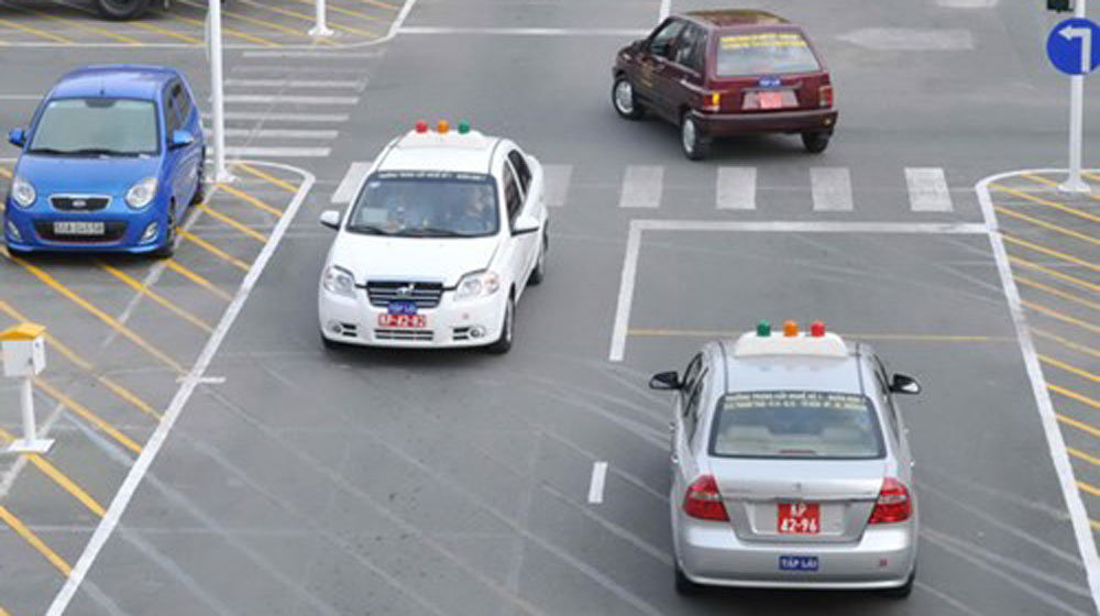 Có cần ‘đẻ’ thêm GPLX số tự động? truong_day_lai_xe_truon_aoqe.jpg