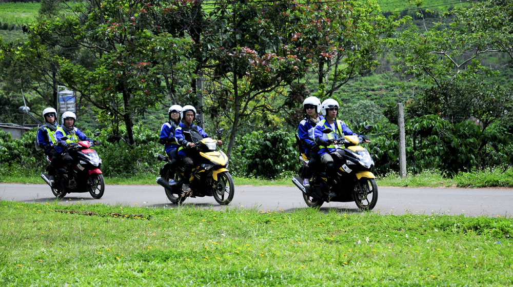 Ảnh Yamaha Tour ngày 2, đi trong nắng Tây Nguyên, mưa đại ngàn Yamaha Blue Core Tourning 2015 ngay 2 (18).jpg